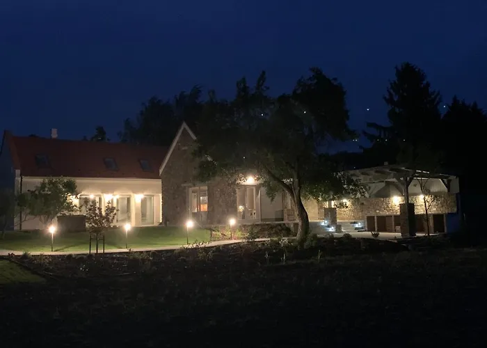 Semesterbostad Kali Kuetyue *