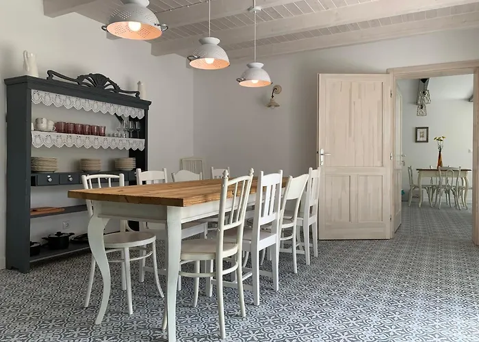 Kali Kuetyue Semesterbostad Balatonhenye